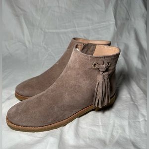 Kate Spade Tan Bellville Too Tassel Bow Suede Booties Size 6 - Great Condition